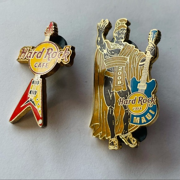 Rare Discontinued Lahaina Maui Hard Rock Cafe King Kamehameha Pin and Guitar Pin - Picture 2 of 6